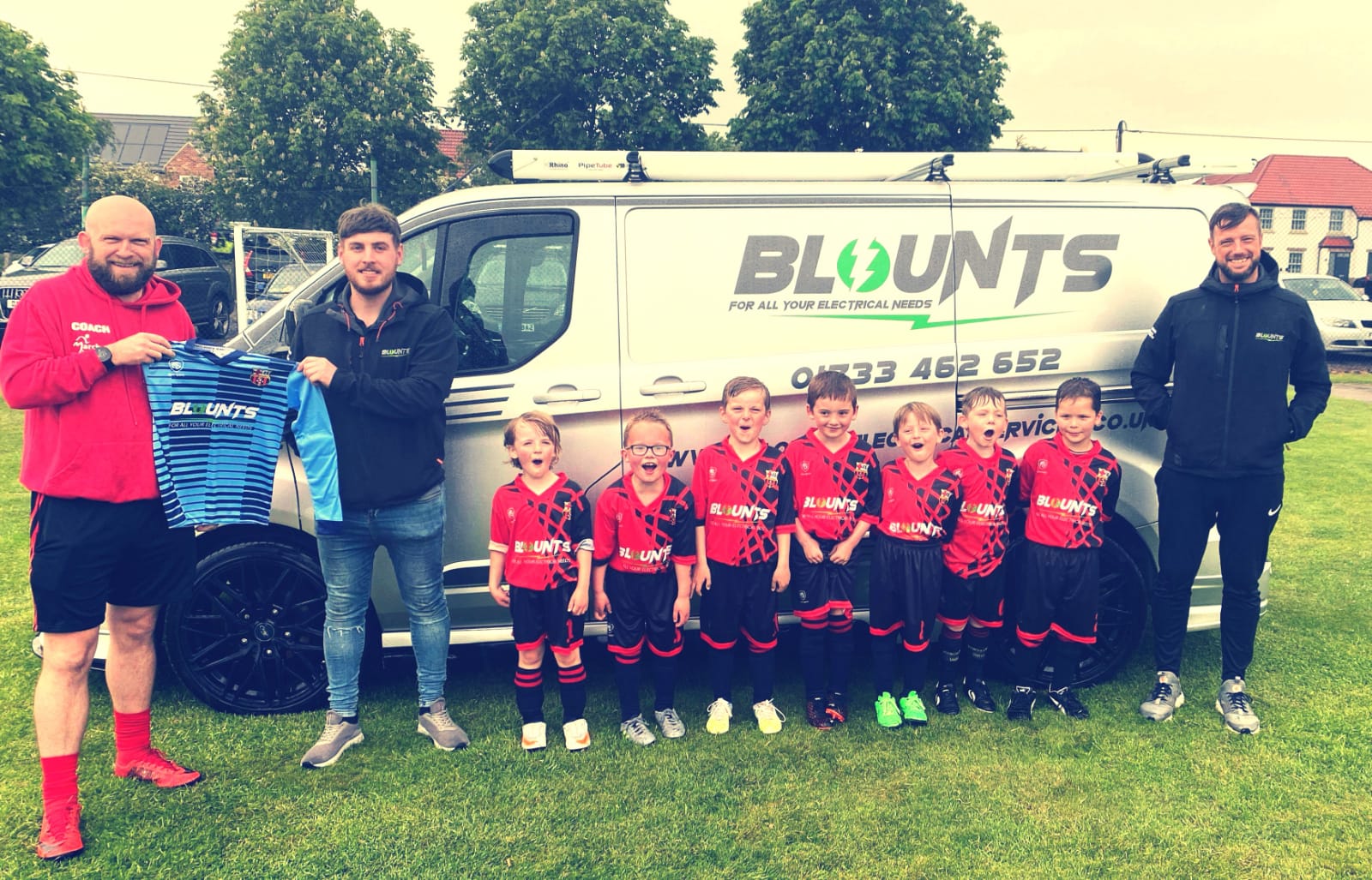 Blounts Electrical sponsor kids football team